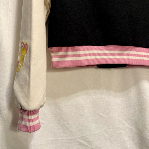 True Religion NWT Script Wool Horseshoe Varsity Jacket Black/Pink - Picture 9 of 11